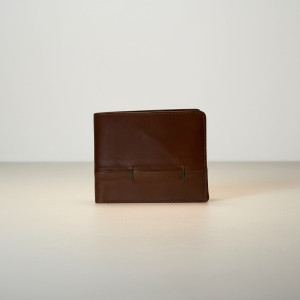 The Heritage Bilfold – Hand-Stitched Genuine Leather Wallet in Chestnut Brown
