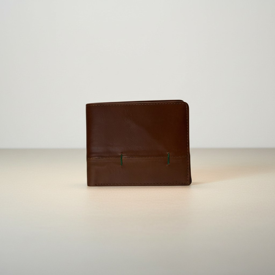 The Heritage Bilfold – Hand-Stitched Genuine Leather Wallet in Chestnut Brown