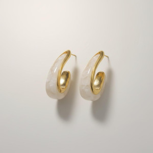U-shape hoop design earrings